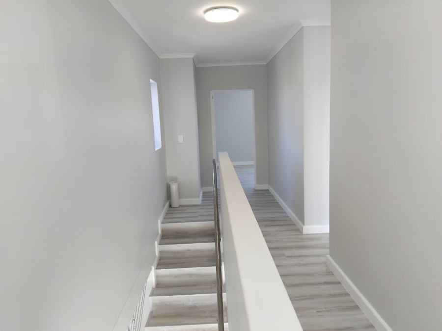 3 Bedroom Property for Sale in Country Club Western Cape